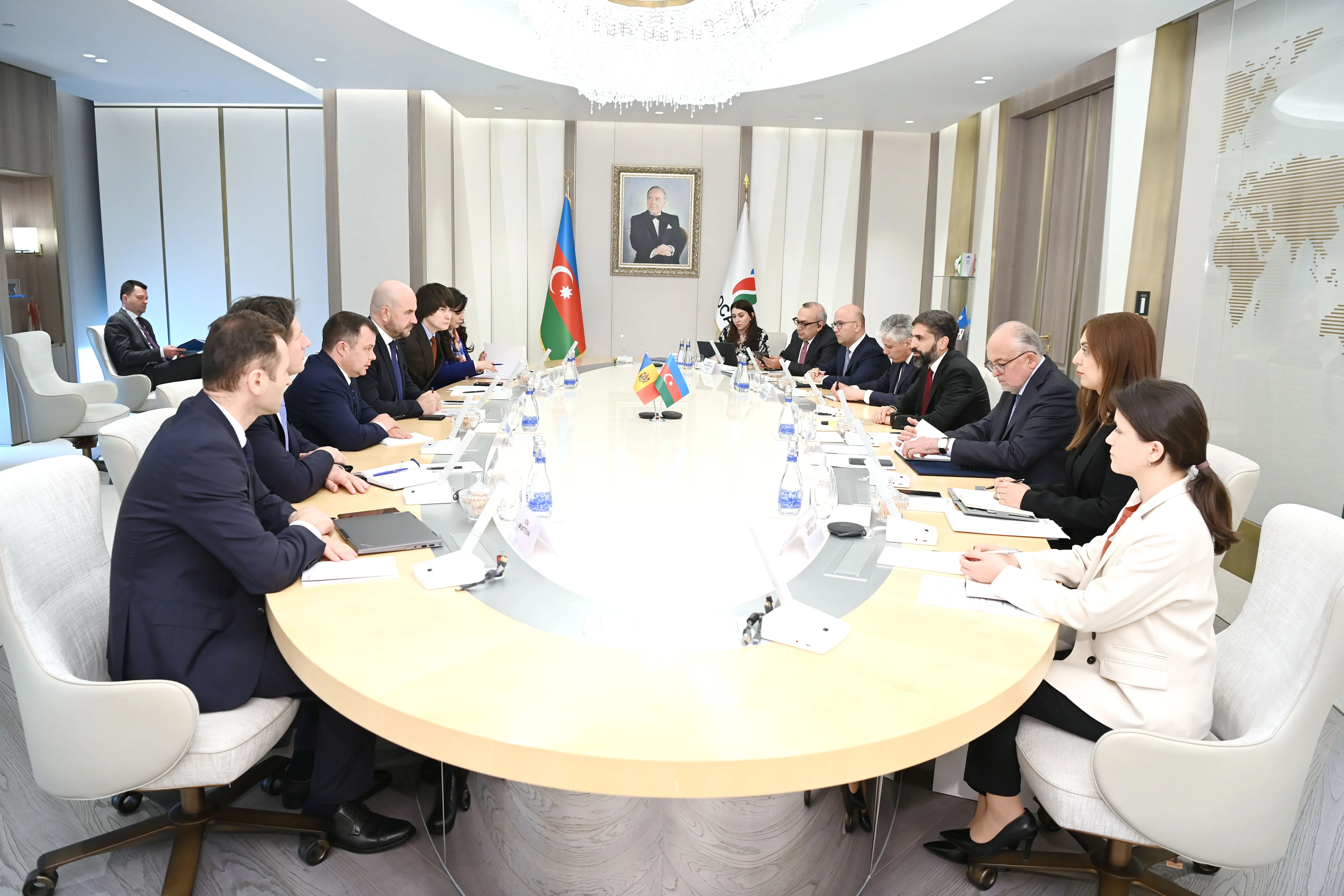 SOCAR-ın prezidenti Moldovanın Baş nazirinin müavini ilə görüşüb