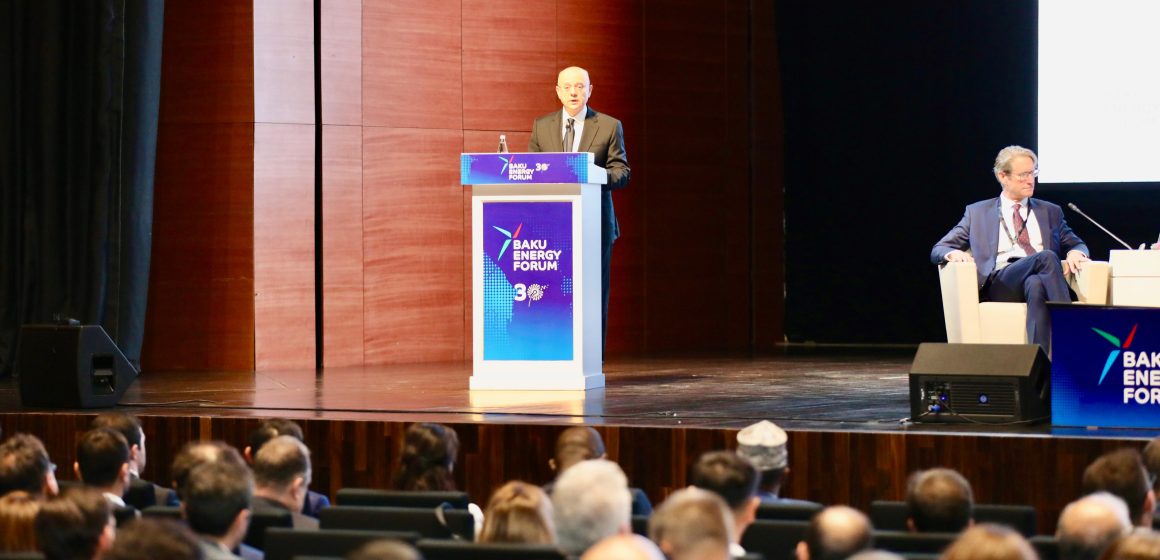  Bakı Enerji Forumunda: “Azərbaycan Xəzərin enerji mərkəzi kimi inkişafında tamamilə yeni bir strateji səhifə açır”