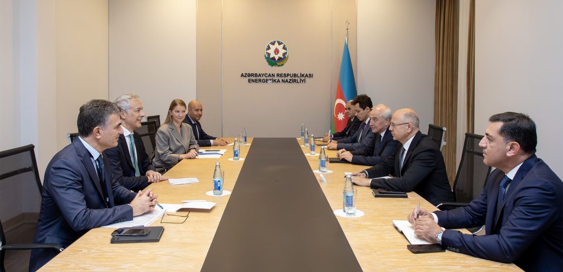  Energetika Nazirliyində “ACWA Power” şirkəti ilə külək enerjisi layihələrinin icrası müzakirə olunub