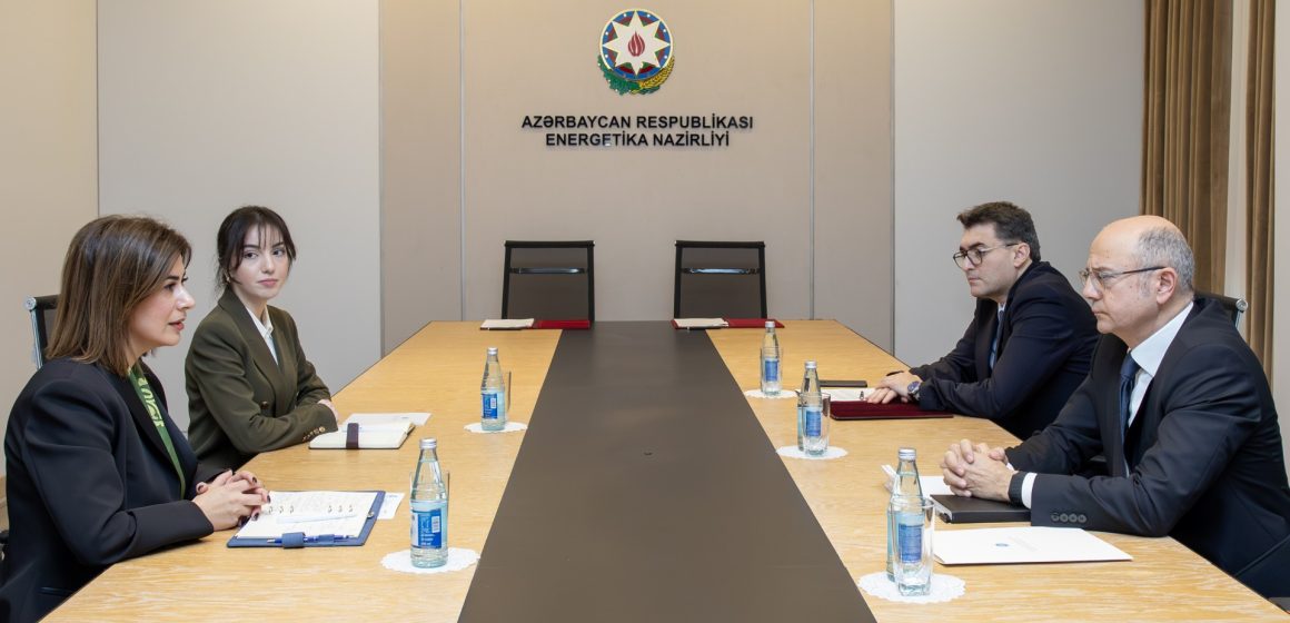  İqtisadi Əməkdaşlıq Təşkilatının Təmiz Enerji Mərkəzi ilə Ev Sahibi Ölkə Sazişi imzalanıb