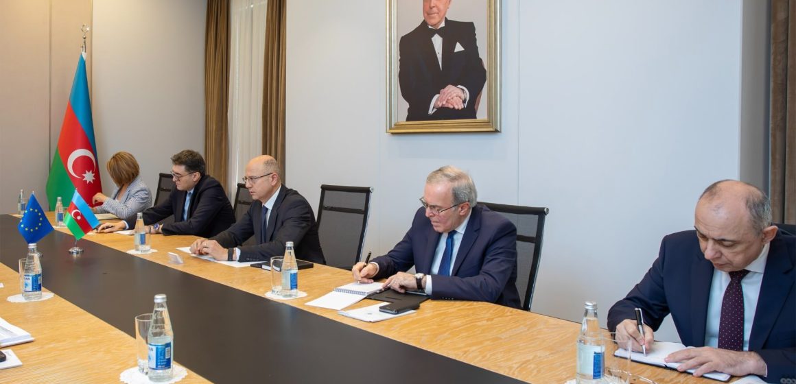 Energetika Nazirliyində Avropa Komissiyasının Genişlənmə və Şərq Qonşuluğu üzrə baş direktoru ilə görüş keçirilib