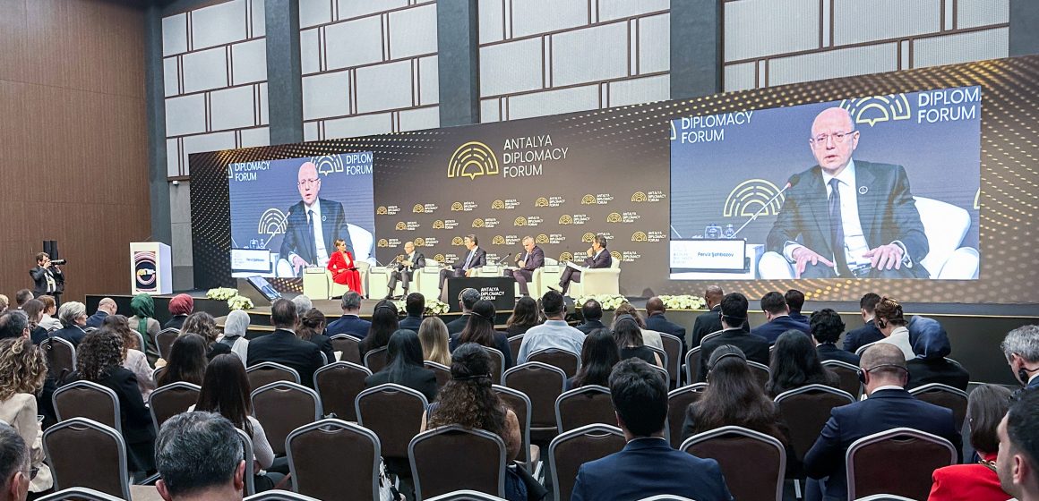  Energetika naziri Antalya Diplomatiya Forumunda enerji təhlükəsizliyindən danışıb