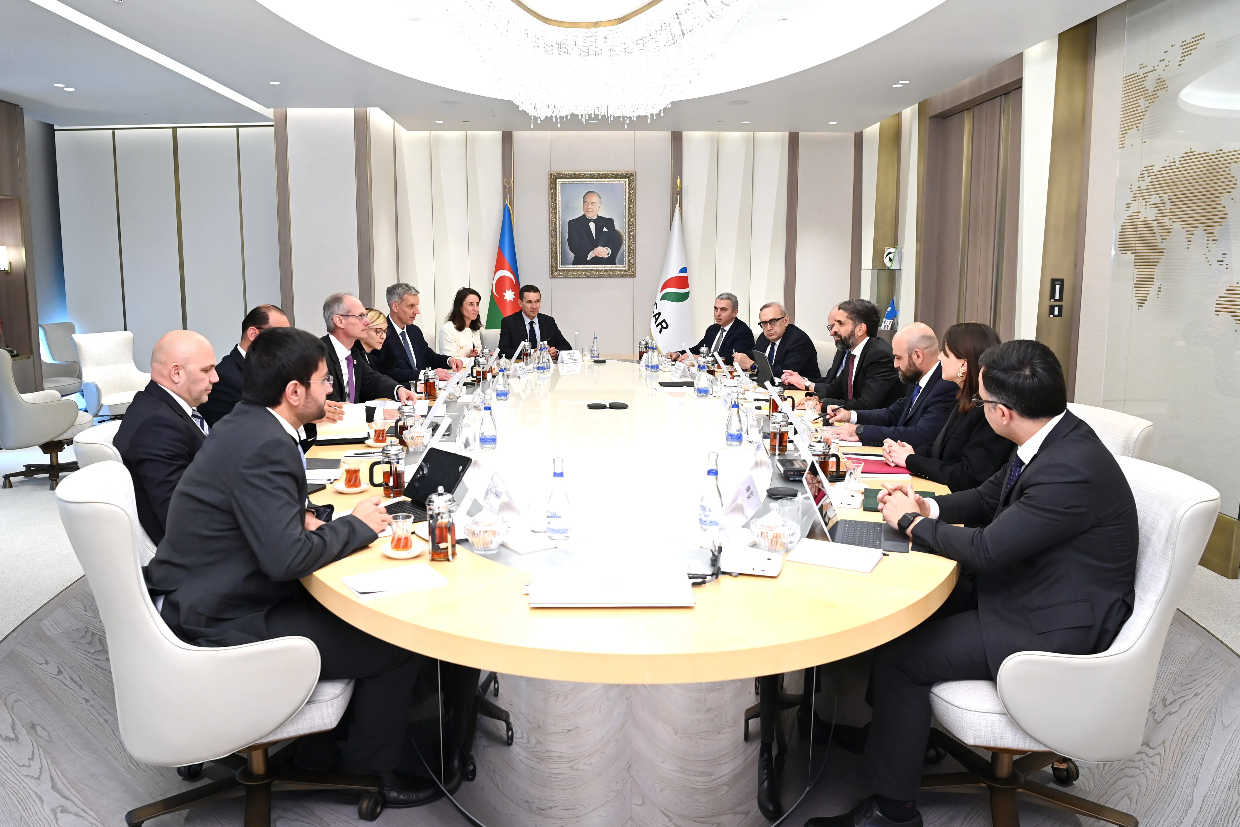 “Abşeron” qaz-kondensat yatağının tammiqyaslı işlənməsi üzrə görülən işlər müzakirə olunub