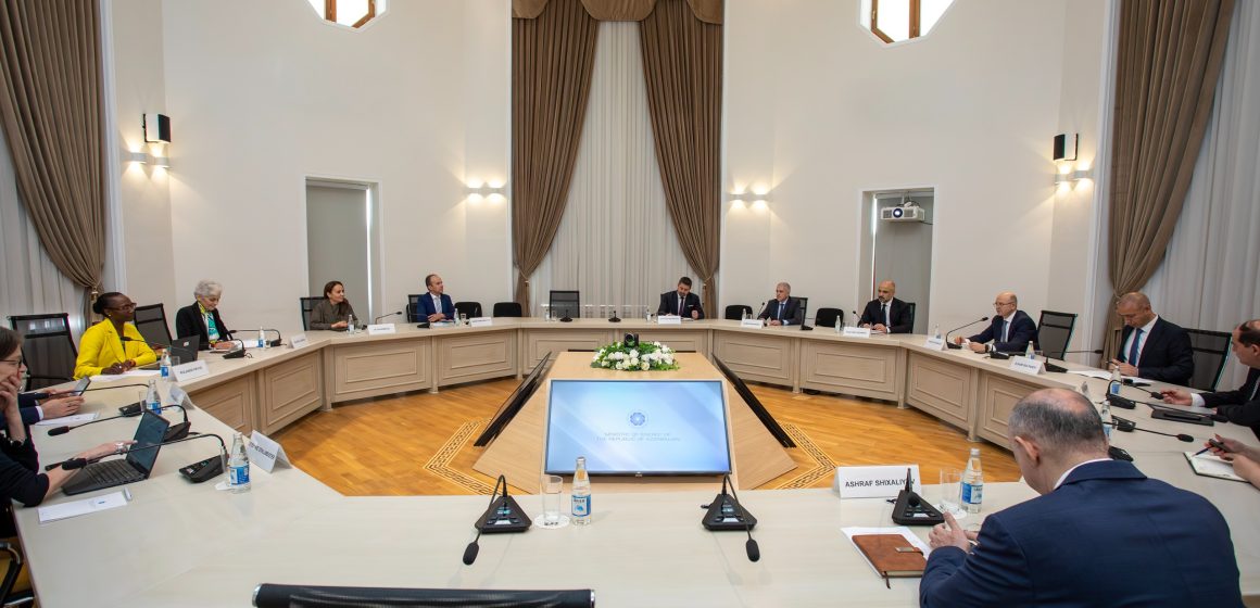  Energetika naziri Dünya Bankı Qrupunun vitse-prezidenti ilə görüşüb