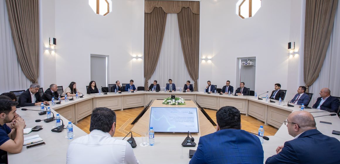  Energetika Nazirliyində binalarda enerji səmərəliliyi üzrə maarifləndirici tədbir keçirilib